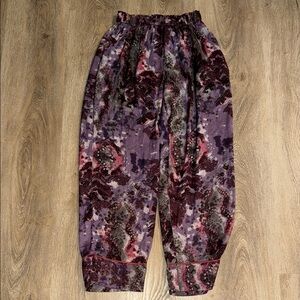 Van winkle & co- Purple and Pink Patterned Pants - size small